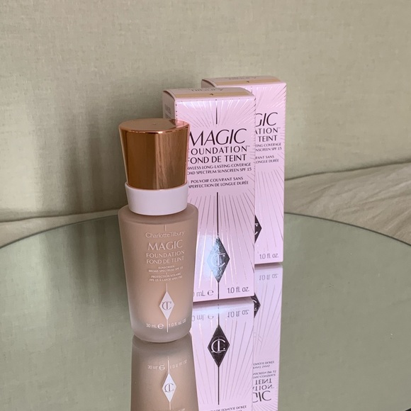 BNIB *TO BE DISCONTINUED SOON* CHARLOTTE TILBURY MAGIC FOUNDATION in 4 FAIR - Picture 3 of 8